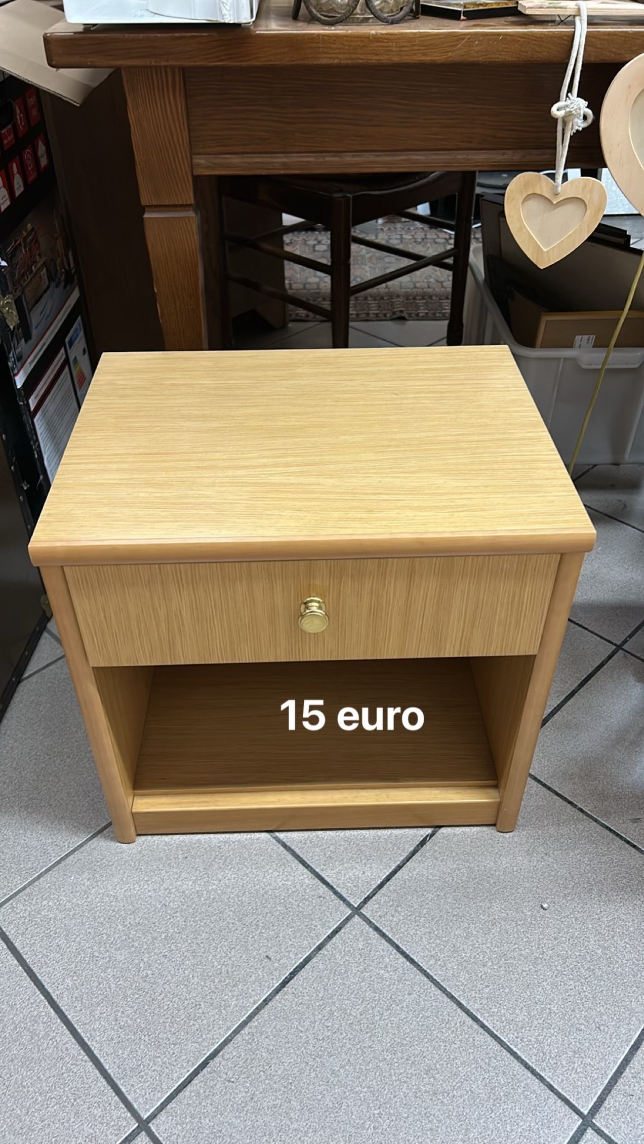 Comodino Con Cassetto