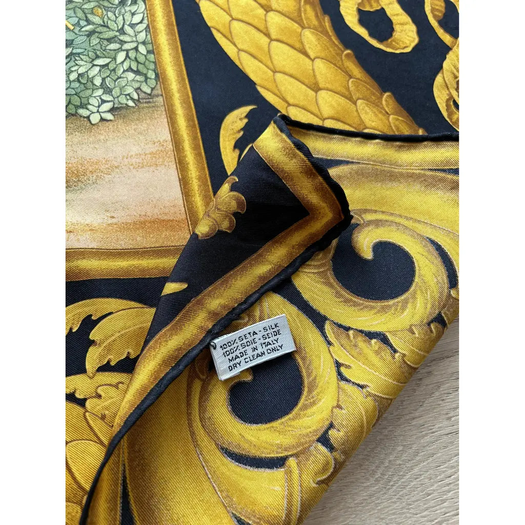 ** Foulard In Seta Trussardi Omaggio A Mantegna