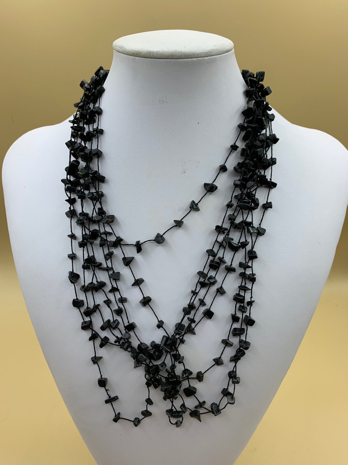 Collana multifilo perline nere
