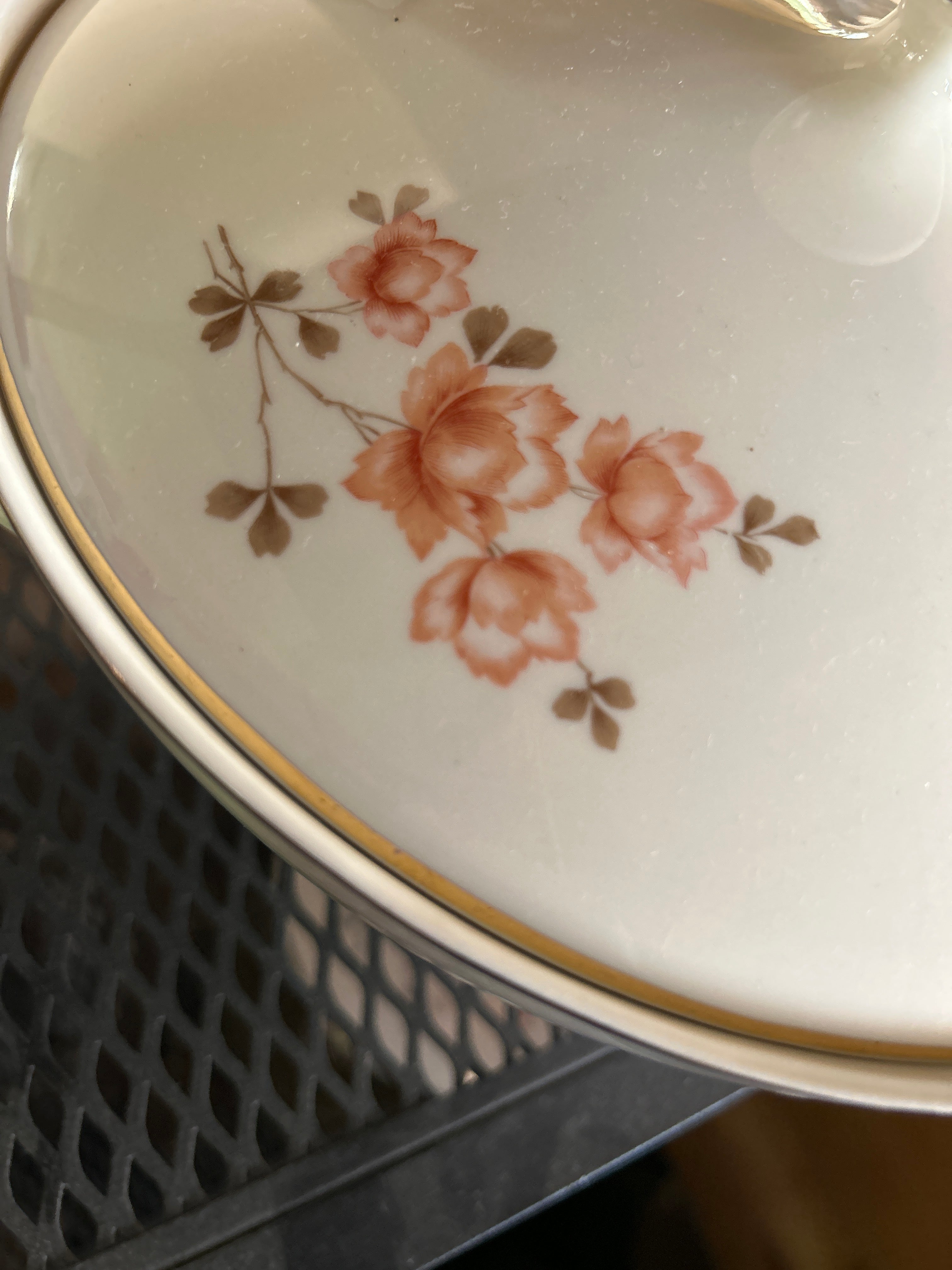 Zuppiera Rot Burg Con Coperchio bordo oro