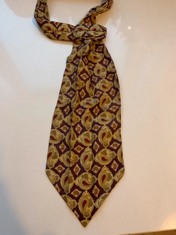 Cravatta Ascot In Pura Seta Guy Laroche