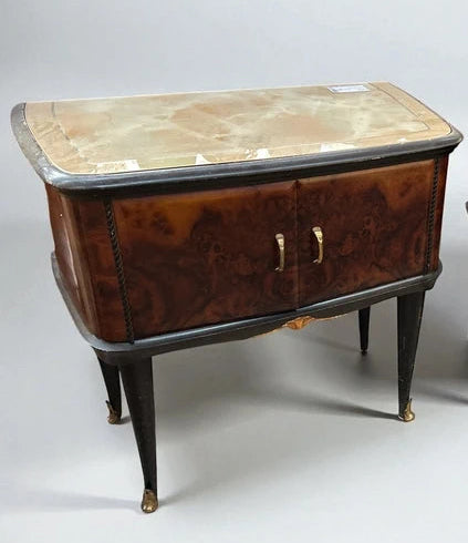 Comodino vintage con piano in cristallo anni 50