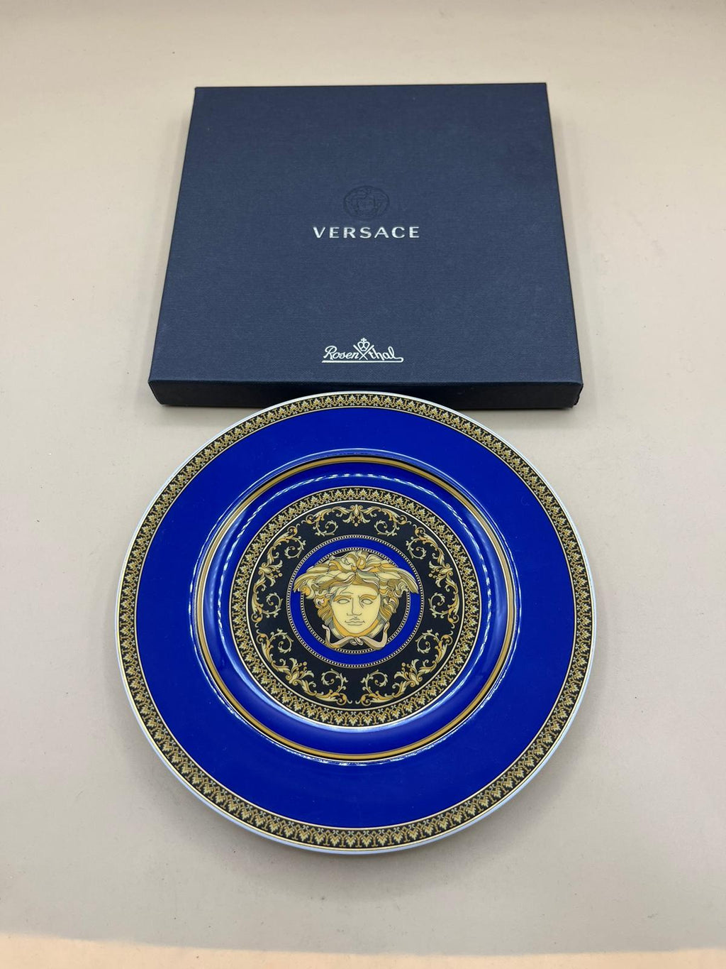 Rosenthal Versace Piatto "Medusa Blue" / "Mendelssohn" Porcellana con Scatola Originale e Set 20° Anniversario