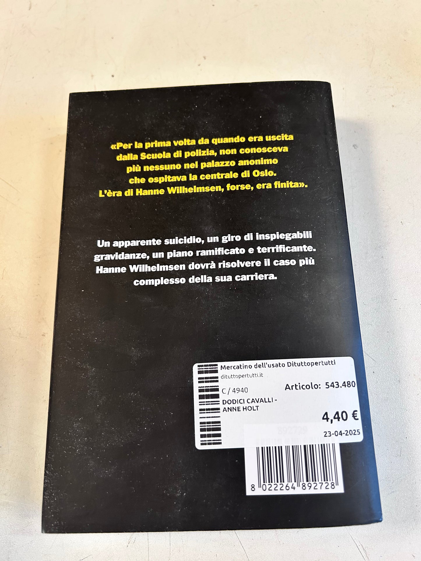 Dodici Cavalli - Anne Holt