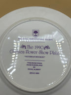 Piatto Da Collezione Della Royal Horticultural Society - The 1990 Chelsea Flower Show Plate Victorian Bouquet By Royal Albert