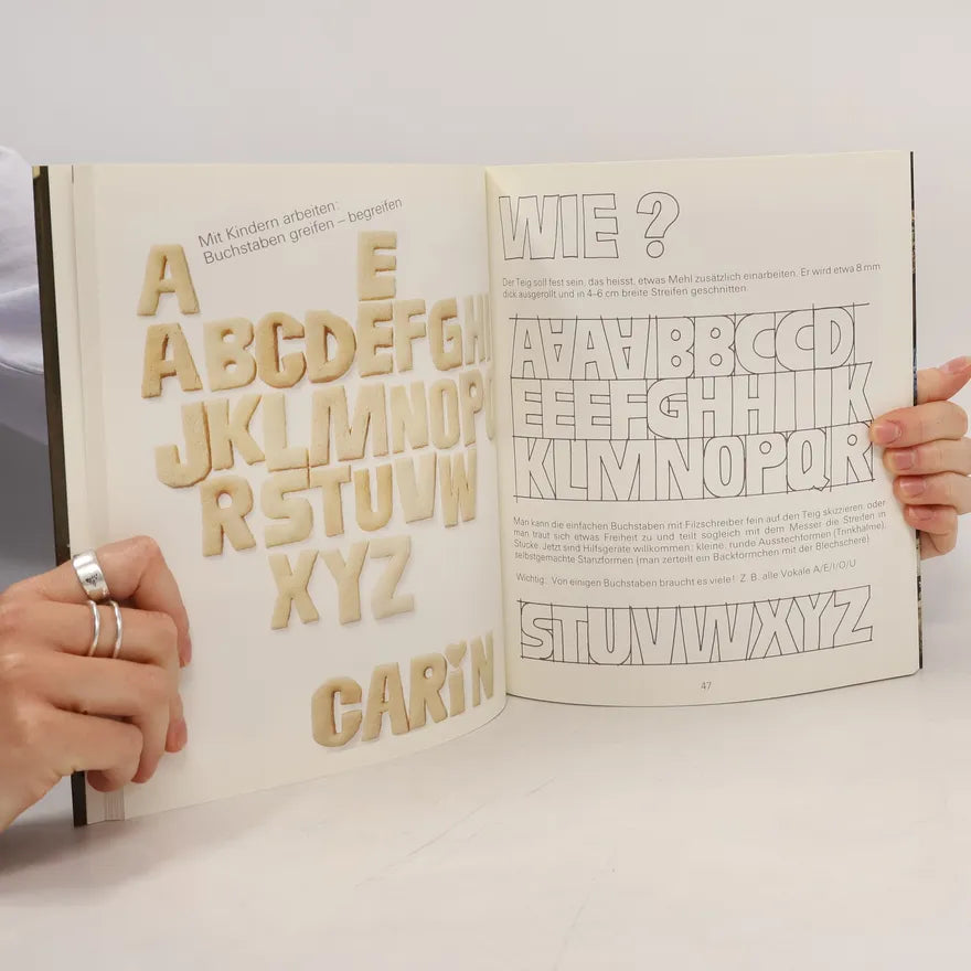 Julie's Original Salzteigfiguren - Julie Landis