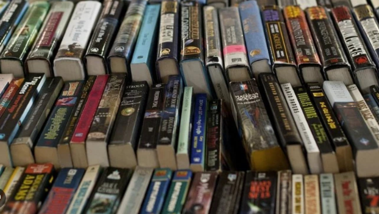 lotto stock 50 libri misti romanzi per rivendita mercatini