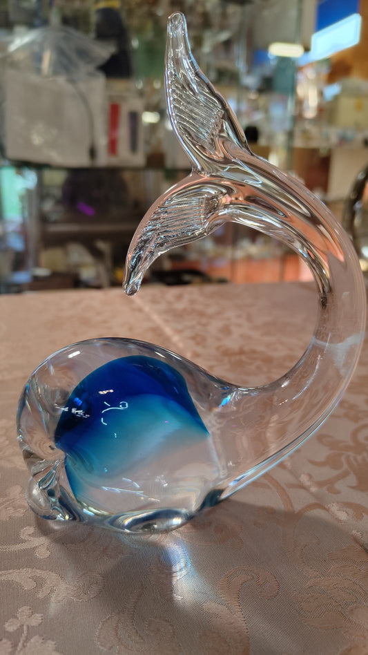 Murano glass whale with central blue shade