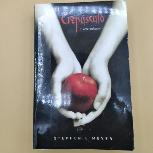 Crepuscolo. Un amor peligroso - Stephenie Meyer - libro in spagnolo