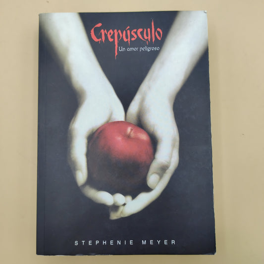 Dämmerung. Un amor peligroso – Stephenie Meyer – Buch auf Spanisch
