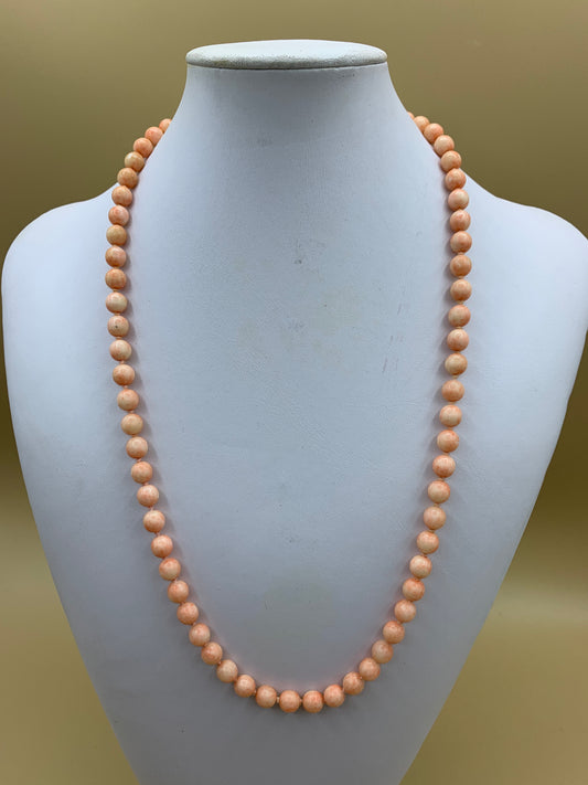 Necklace in real pink stones