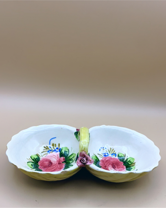 Double bowl with painted ceramic handle