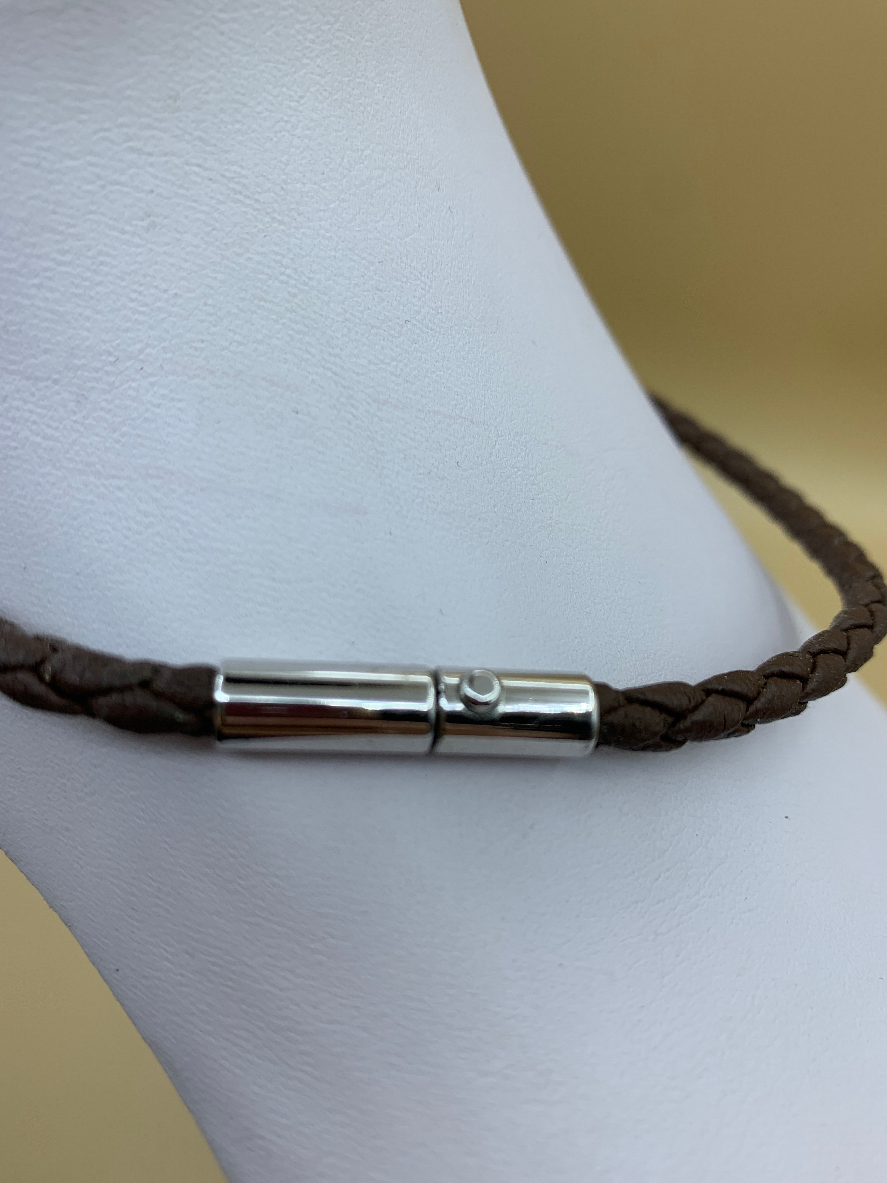 Geflochtene Halskette aus Leder