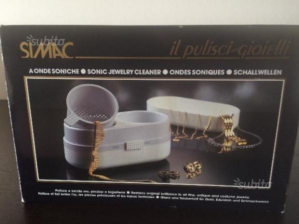 Simac der Reiniger – Schallwellenschmuck